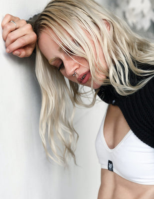 TURTLE NECK SWEATER SCARF