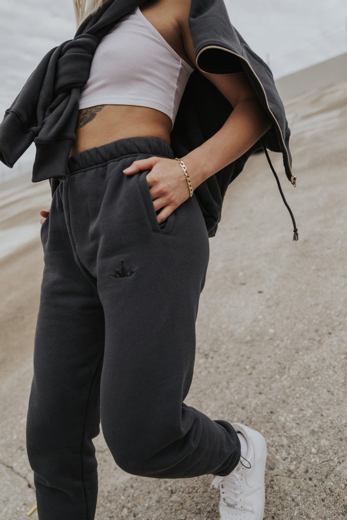 CROWN MID-WEIGHT SWEATPANT